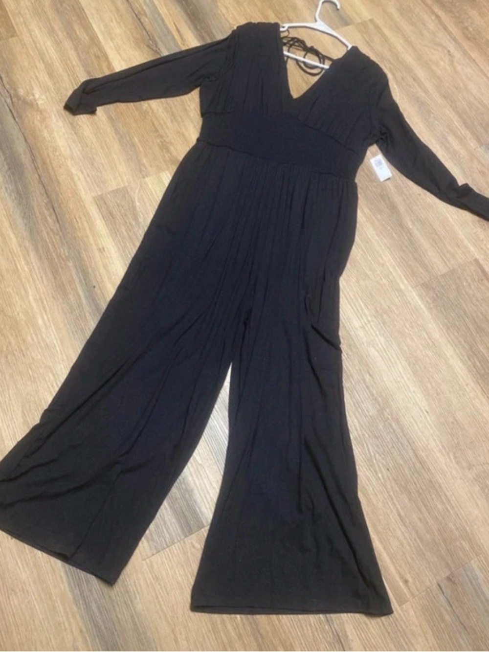 Old navy large petite Black Wide-Leg Jumpsuit with V-Neck